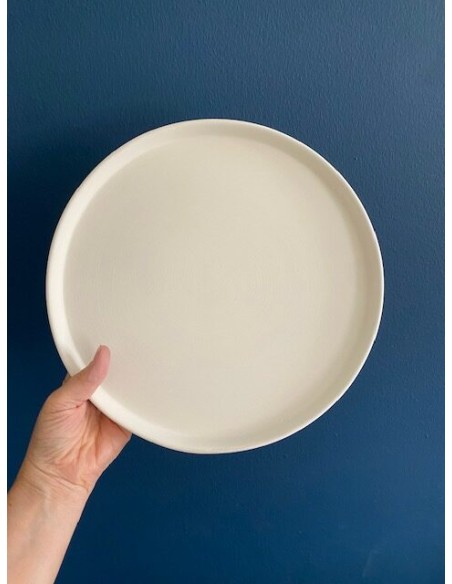 Plato liso con borde 26 cm. - MOET