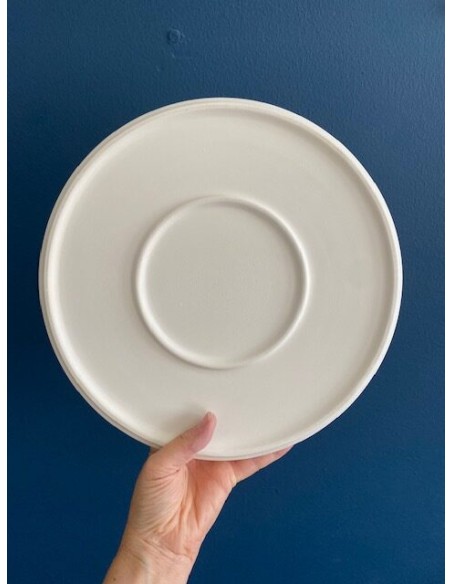 Plato liso con borde 26 cm. - MOET