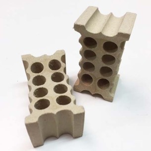 Soporte refractario con agujeros