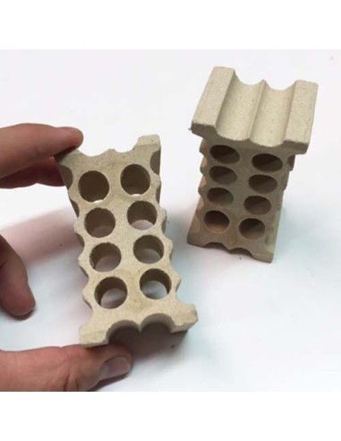 Soporte refractario con agujeros