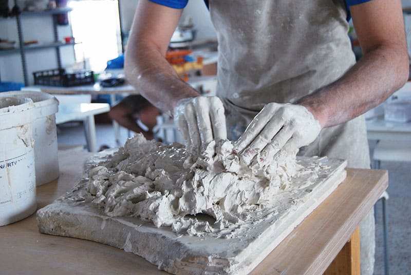 Alquiler de espacios en taller cerámico.