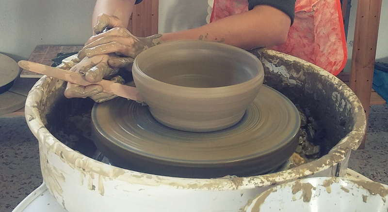 10 ideas de Torno de ceramica  cerámica, torno alfarero, torno ceramica